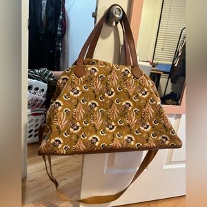 Universal thread duffle